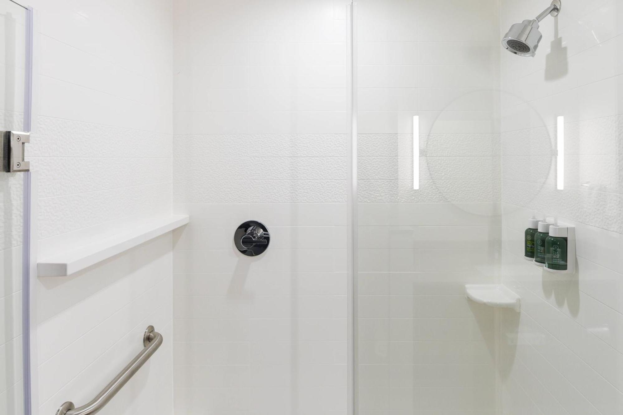 Fairfield Inn & Suites Ontario Rancho Cucamonga Bagian luar foto