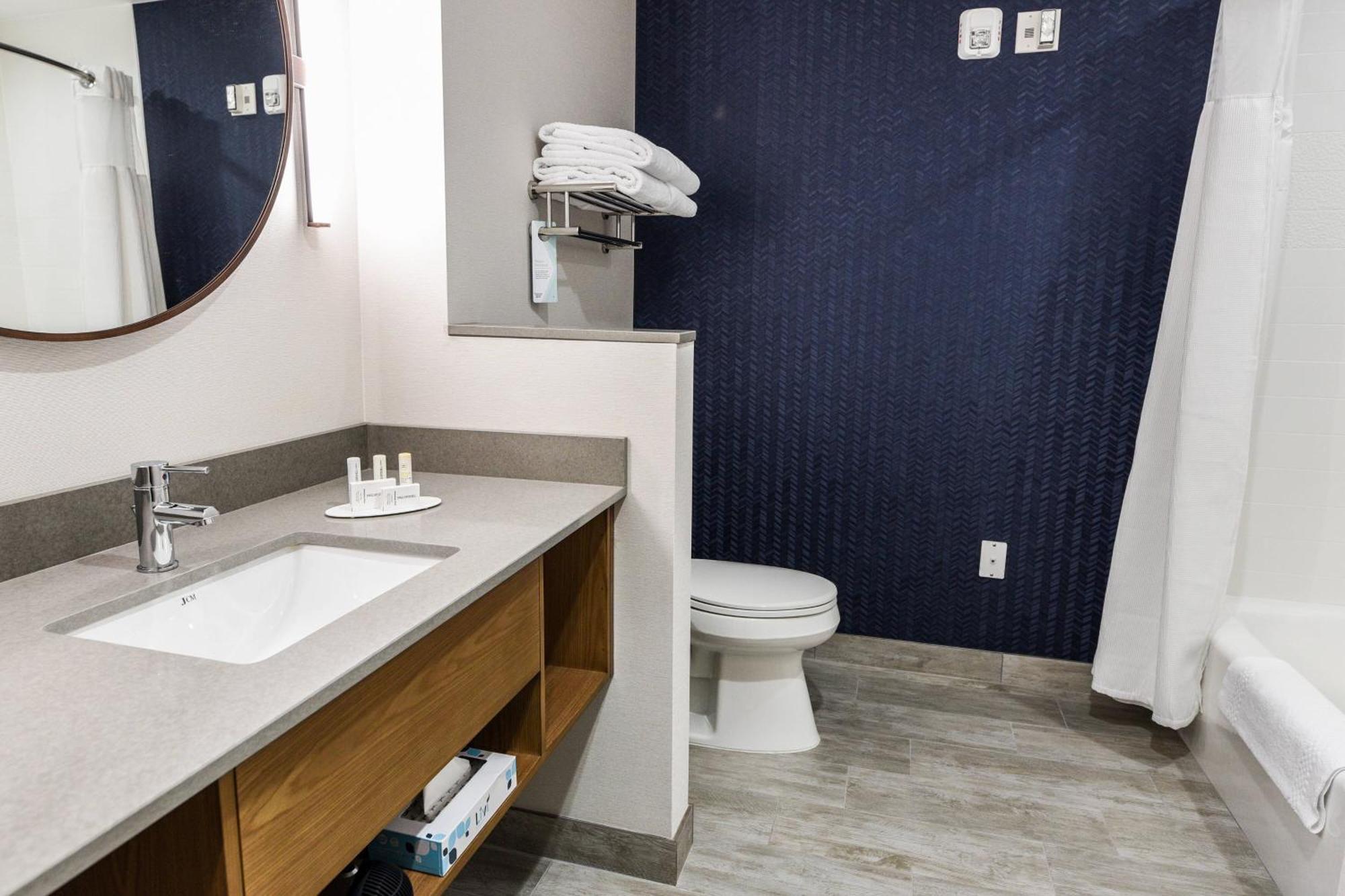 Fairfield Inn & Suites Ontario Rancho Cucamonga Bagian luar foto