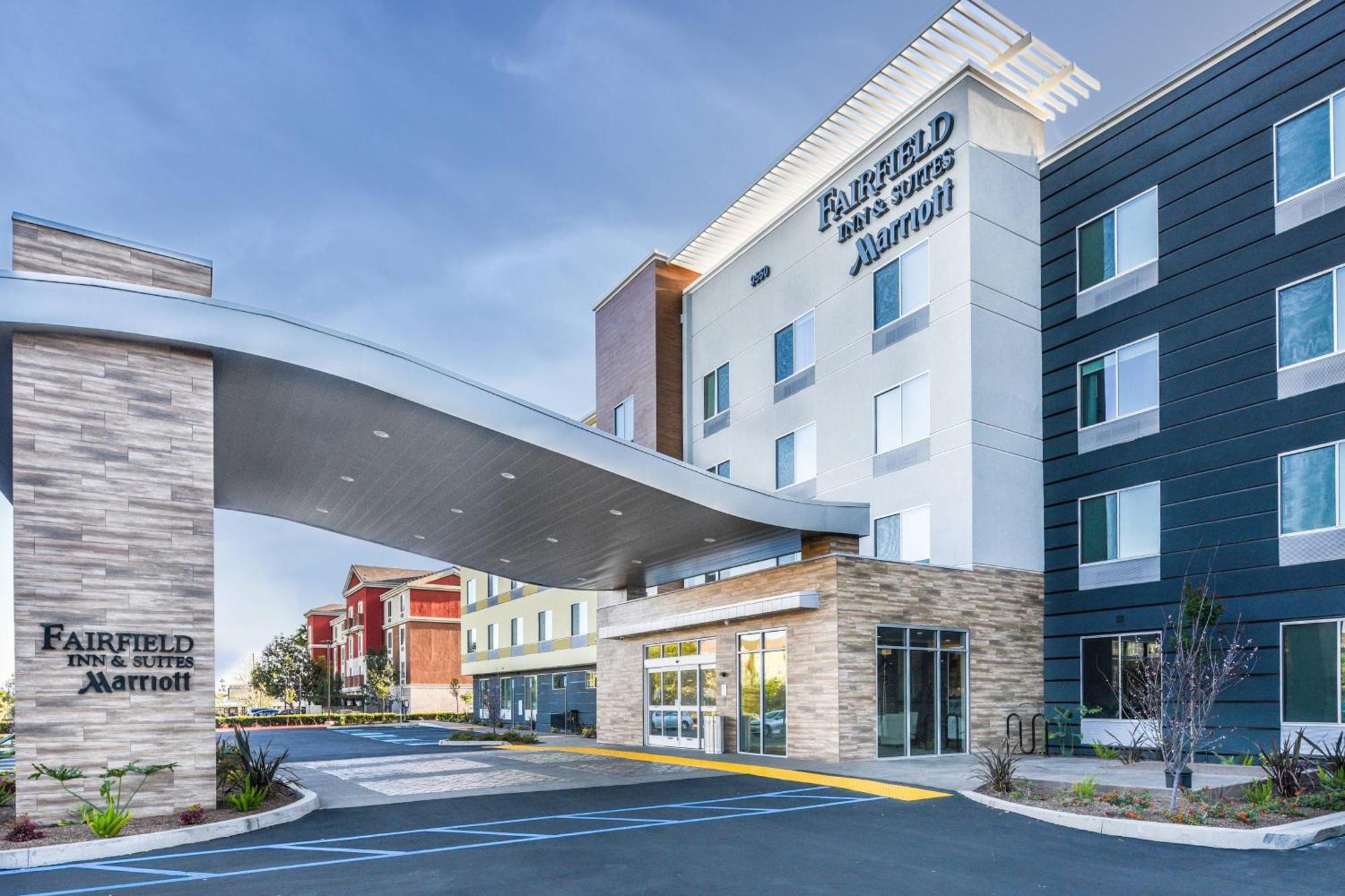 Fairfield Inn & Suites Ontario Rancho Cucamonga Bagian luar foto
